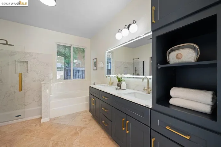 5015 Hollowglen Court, Antioch, California 94531