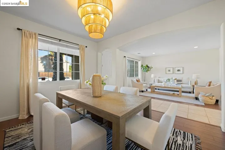 Elegant Formal Dining
