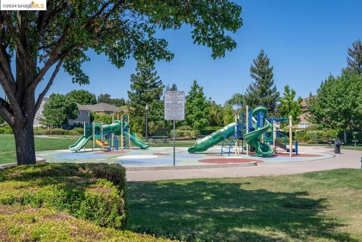5015 Hollowglen Court, Antioch, California 94531