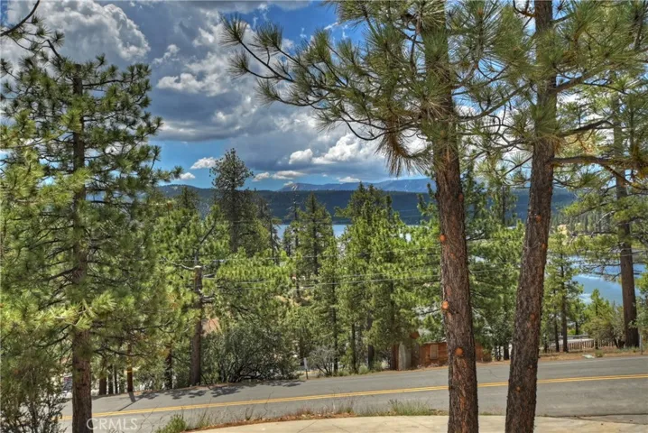 39326 Garden Place, Fawnskin, California 92333