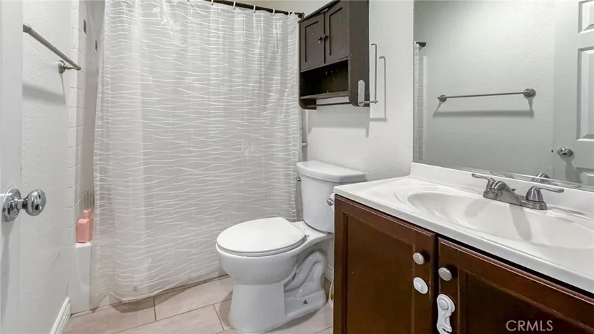 5200 Melbourne Place, Riverside, California 92508
