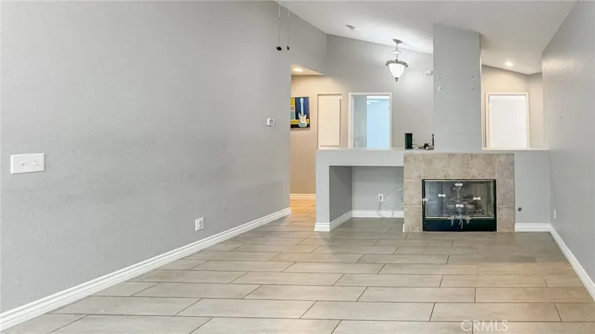 5200 Melbourne Place, Riverside, California 92508