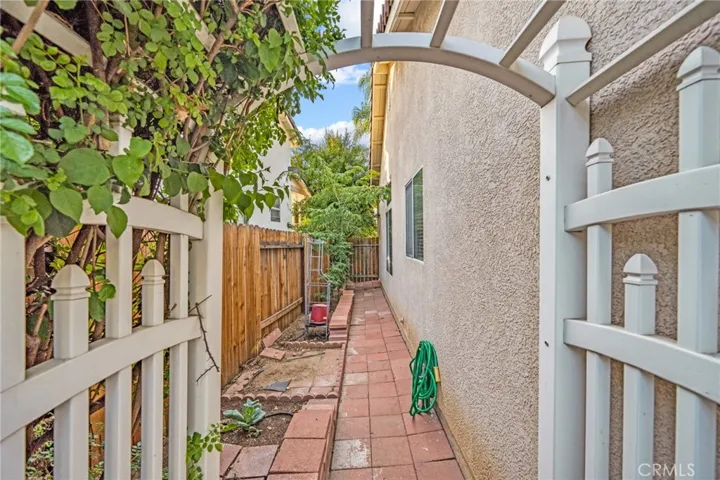 5200 Melbourne Place, Riverside, California 92508