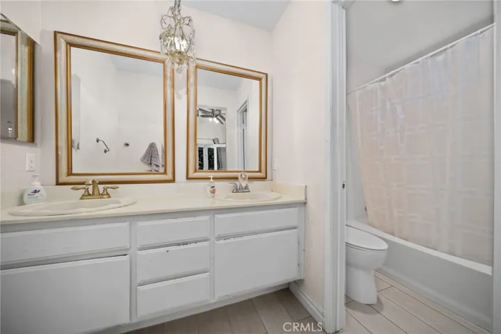5200 Melbourne Place, Riverside, California 92508