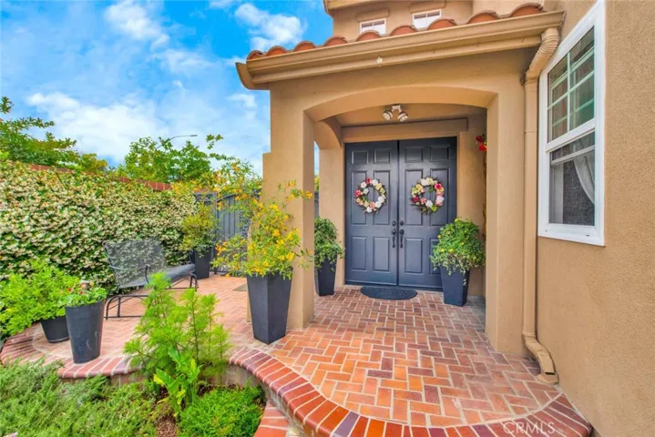 11599 Nitta, Tustin, California 92782