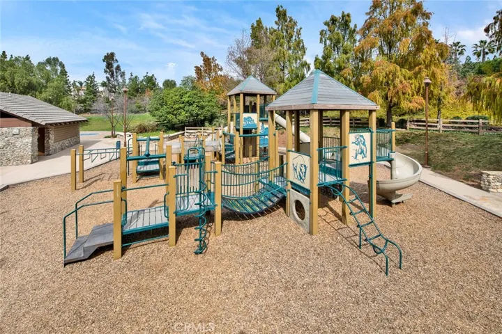 11599 Nitta, Tustin, California 92782
