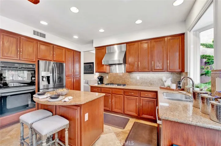 11599 Nitta, Tustin, California 92782