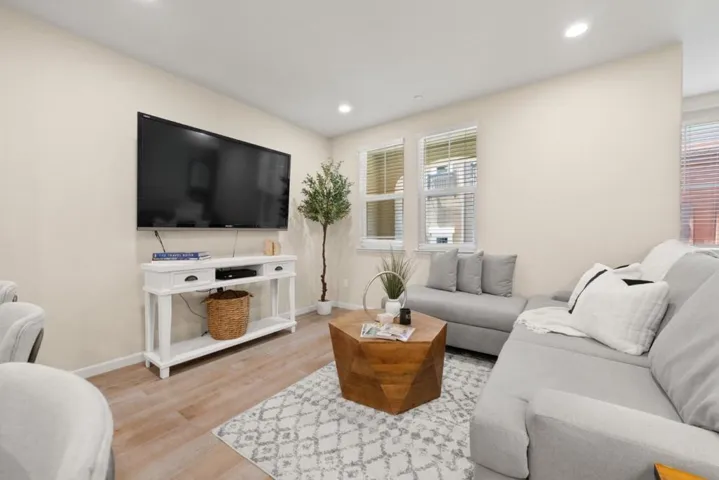 1013 Onofrio Lane 6, San Jose, California 95131