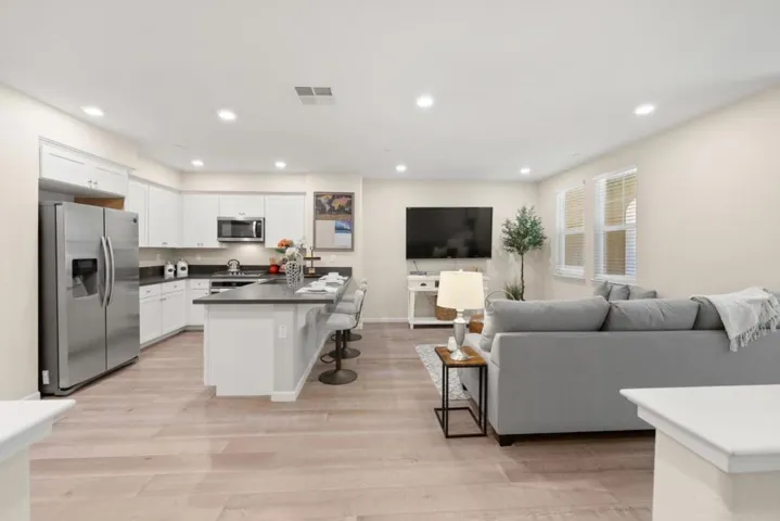 1013 Onofrio Lane 6, San Jose, California 95131