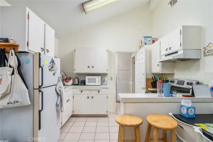 464 Cinderella Drive, Claremont, California 91711