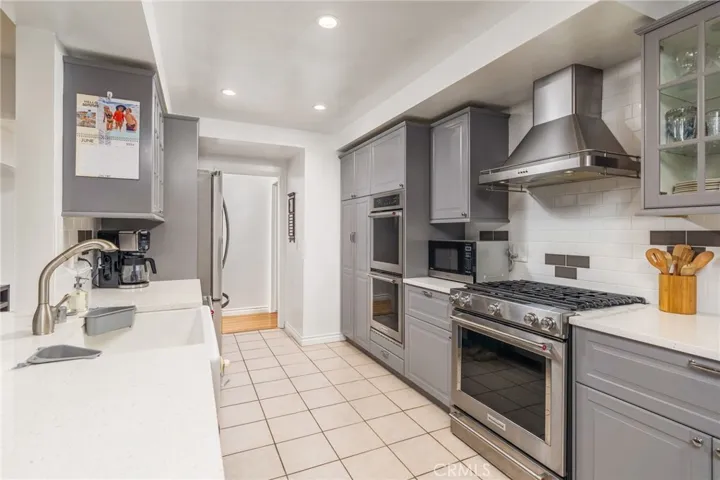 464 Cinderella Drive, Claremont, California 91711