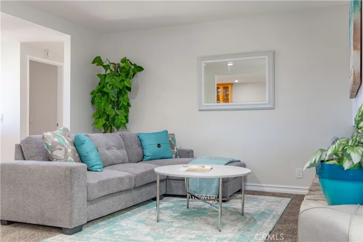 18842 Los Leones Street, Fountain Valley, California 92708