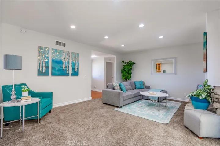18842 Los Leones Street, Fountain Valley, California 92708
