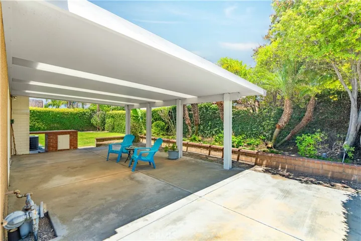 18842 Los Leones Street, Fountain Valley, California 92708