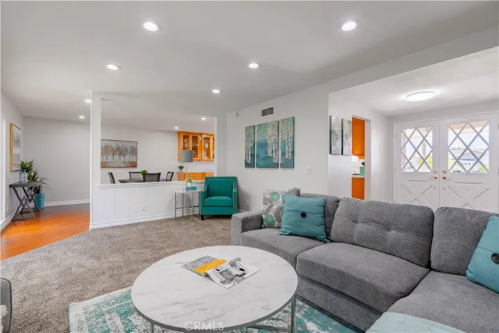 18842 Los Leones Street, Fountain Valley, California 92708