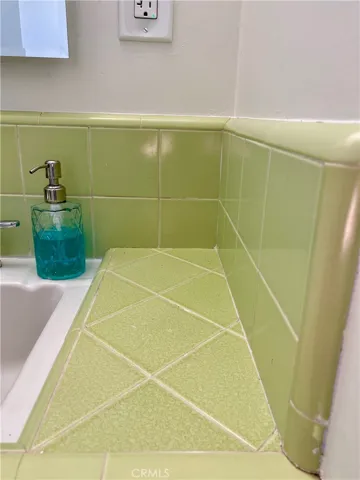 Original lime green tile.