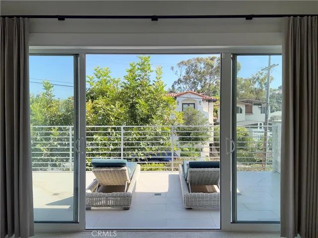 512 25th Street, Hermosa Beach, California 90254