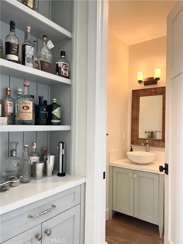 512 25th Street, Hermosa Beach, California 90254