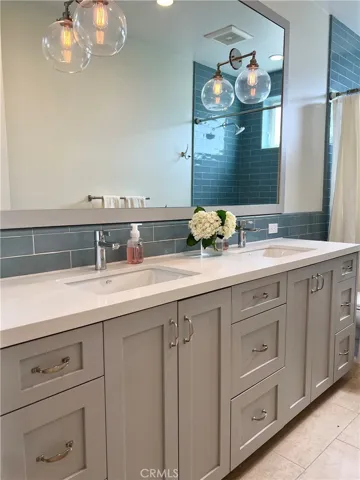 512 25th Street, Hermosa Beach, California 90254