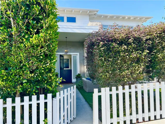 512 25th Street, Hermosa Beach, California 90254