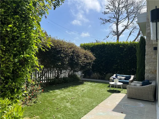 512 25th Street, Hermosa Beach, California 90254