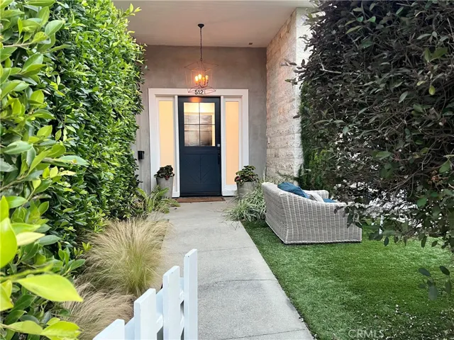 512 25th Street, Hermosa Beach, California 90254
