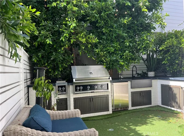 512 25th Street, Hermosa Beach, California 90254
