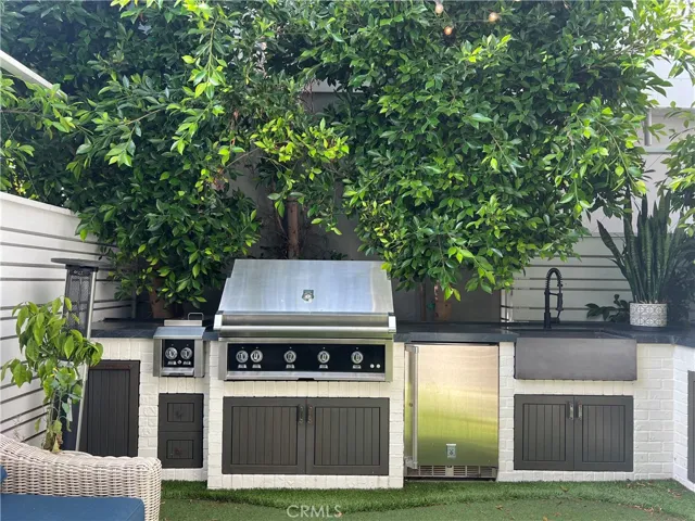 512 25th Street, Hermosa Beach, California 90254