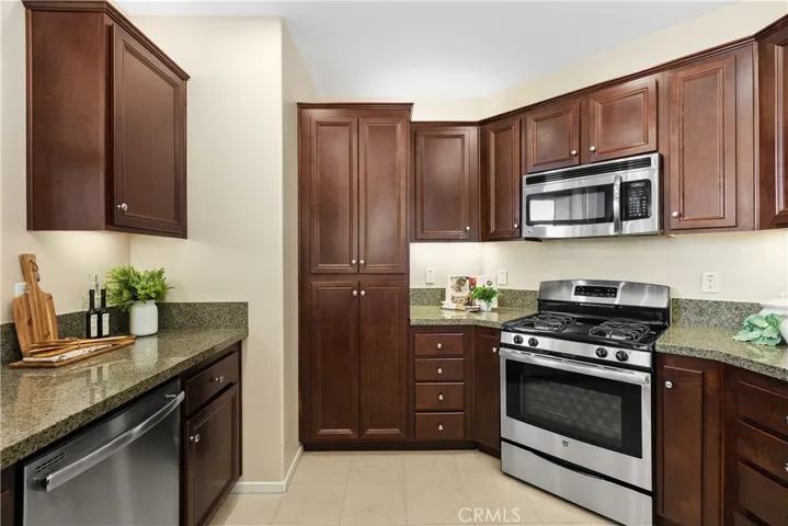 6645 Canopy Ridge Lane 24, San Diego, California 92121
