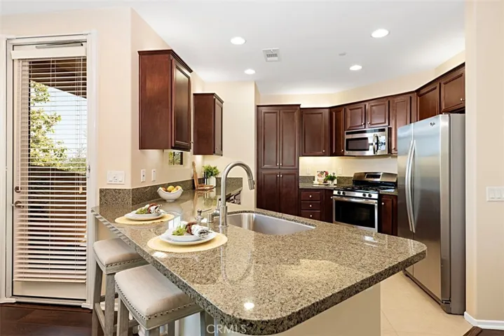 6645 Canopy Ridge Lane 24, San Diego, California 92121