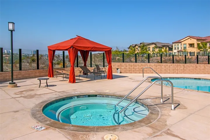6645 Canopy Ridge Lane 24, San Diego, California 92121