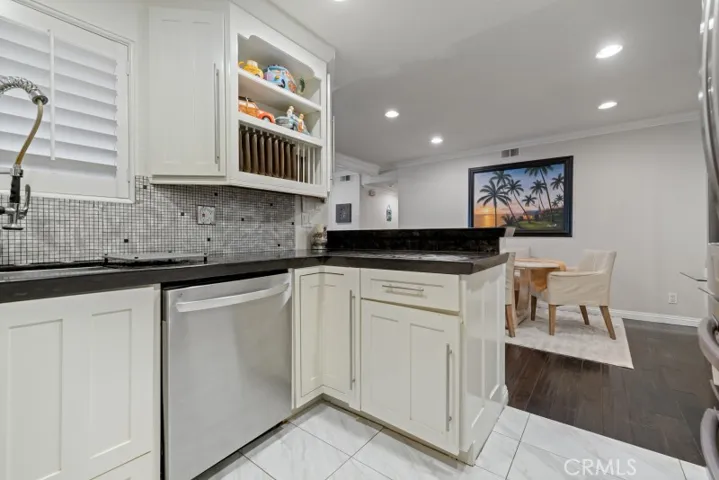16551 Grunion 14, Huntington Beach, California 92649