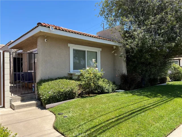 833 E La Veta Ave, Orange, California 92866