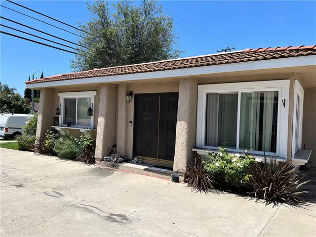 833 E La Veta Ave, Orange, California 92866