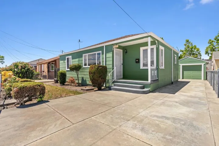 1397 Marybelle Avenue, San Leandro, California 94577