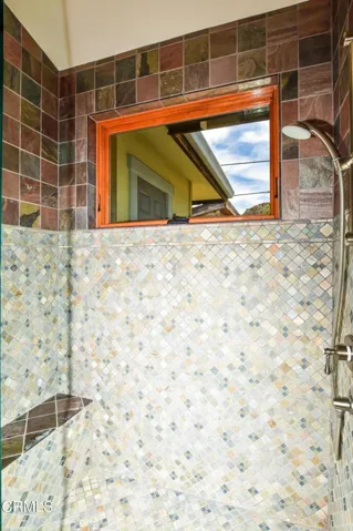 Guest Shower