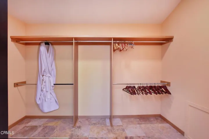 Walk-in Closet