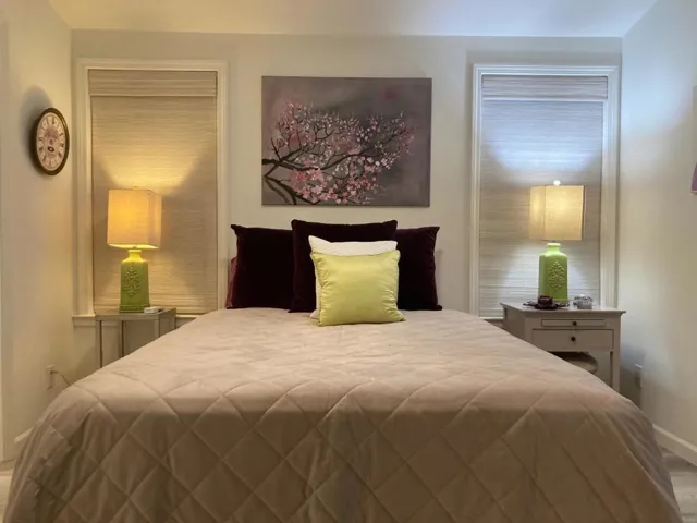Primary suite has 2 windows with beautiful linen style gentle lift blinds