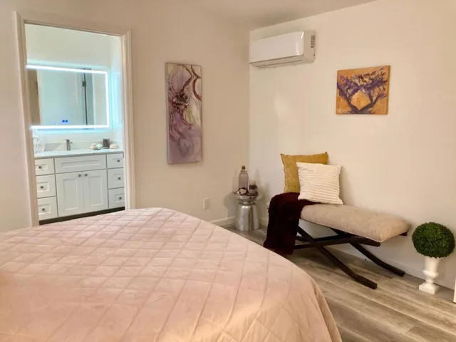 Large elegant bathroom ensuite to the primary bedroom