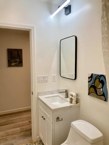 LED lighting, vacancy lighting, humidity switch in hallway bathroom