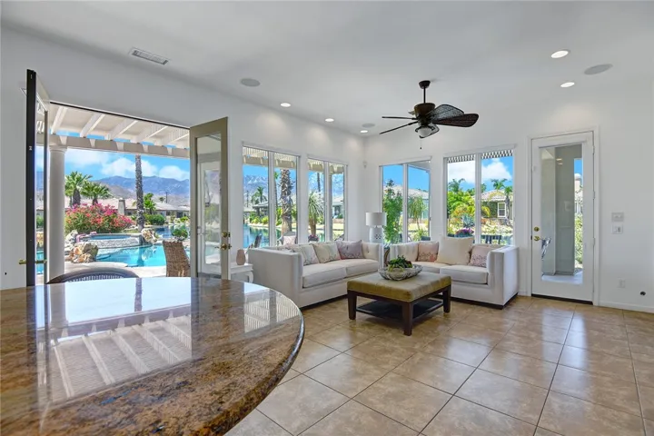 6 Pyramid Lake Court, Rancho Mirage, California 92270