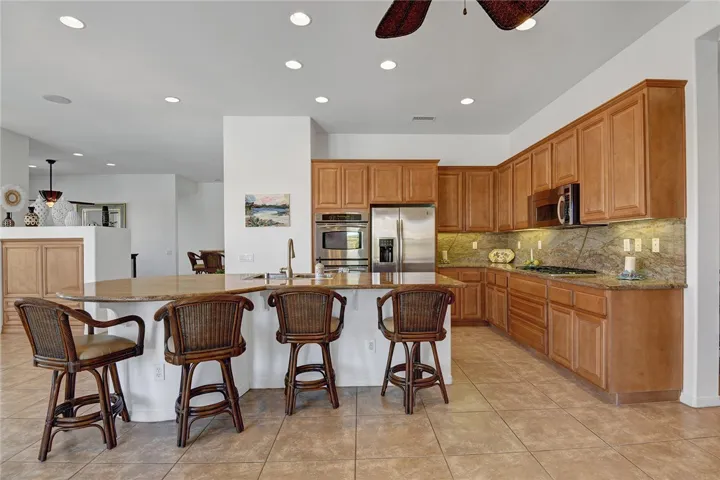 6 Pyramid Lake Court, Rancho Mirage, California 92270