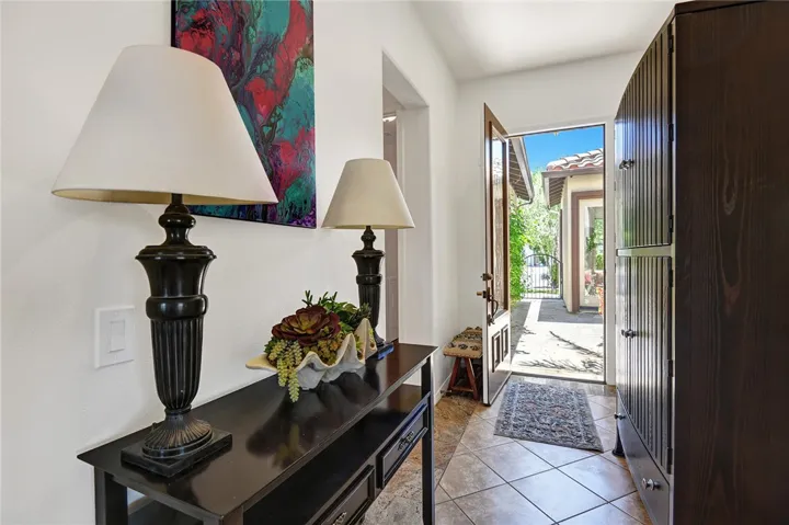 6 Pyramid Lake Court, Rancho Mirage, California 92270