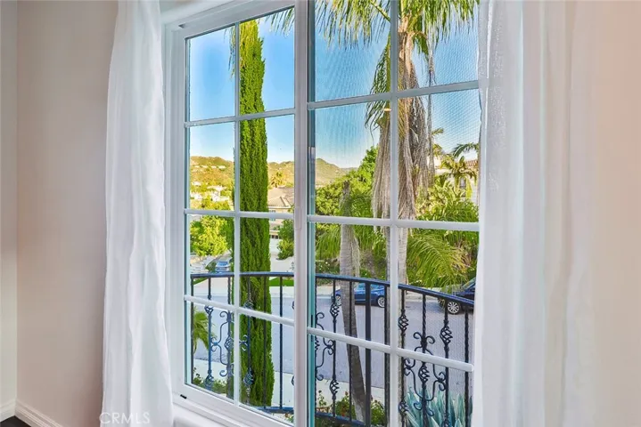 24955 Lorenzo Court, Calabasas, California 91302