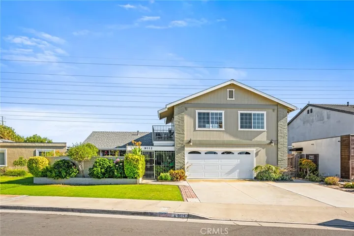 Welcome to 9112 Hyde Park - 5 Bedroom Home with 2 Primary Suite Bedrooms