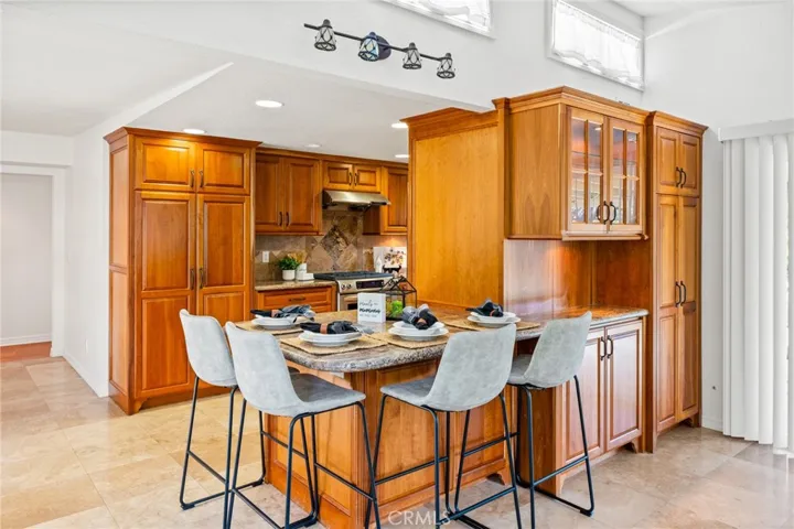 9112 Hyde Park Drive, Huntington Beach, California 92646