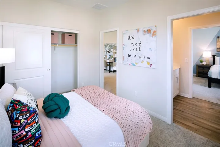 1501 Wingwood Lane, Vista, California 92083