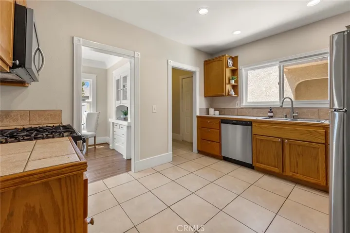 615 E Commonwealth Ave., Fullerton, California 92831