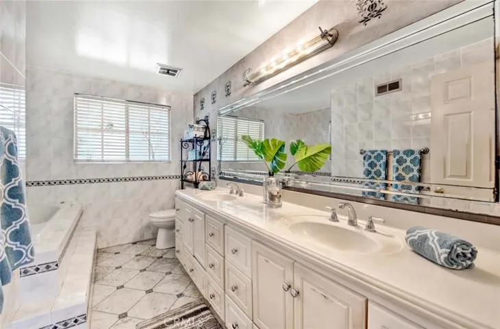 17830 Cashew Street, Fountain Valley, California 92708
