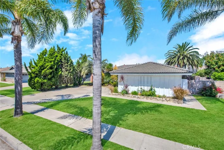 17830 Cashew Street, Fountain Valley, California 92708